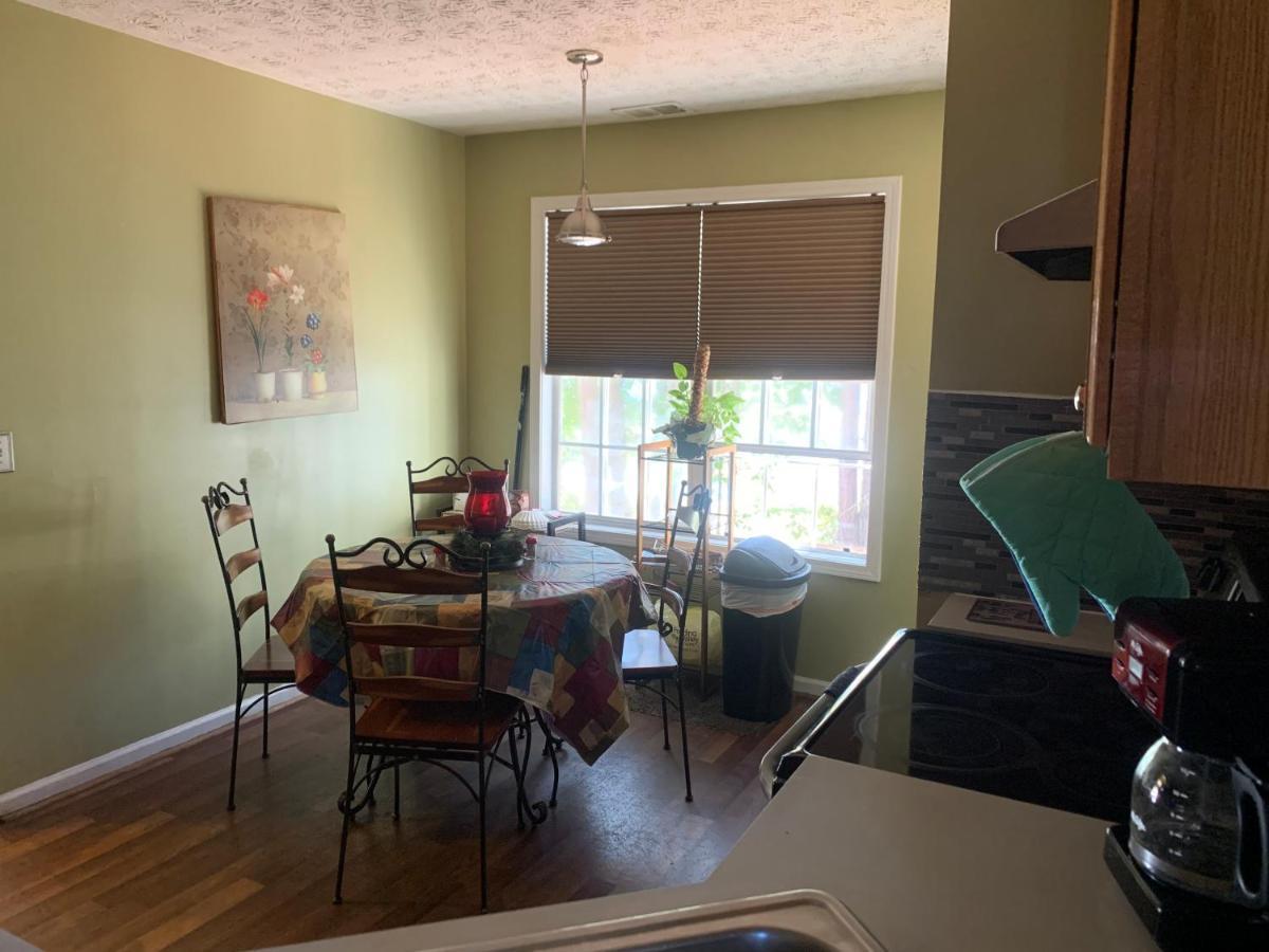 Captivating Home Near Downtown Atl Conley Eksteriør bilde